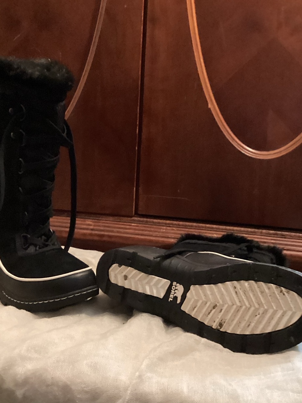 Sorel Black Lace-Up Winter Boots with Fur Trim for Women